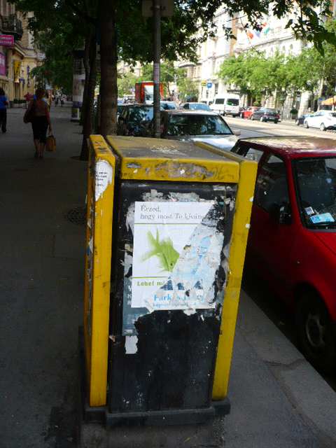 Illegális plakát Budapesten